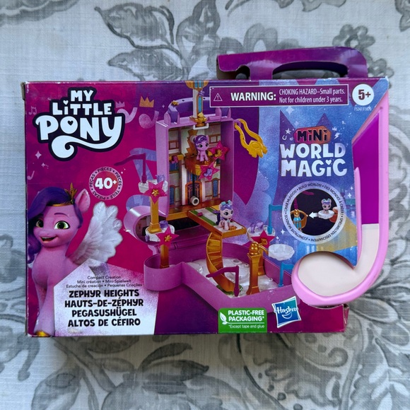 My Little Pony Mini World Magic Creation Zephyr Heights Playset - Picture 3 of 13
